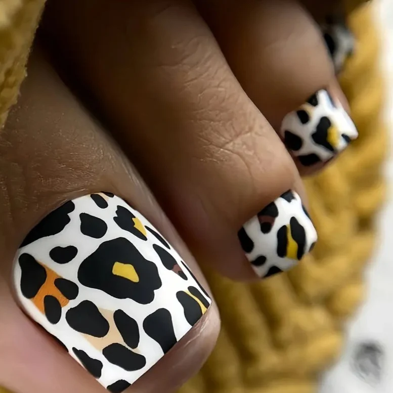 Wildtierdruck Nagelkunst Karnz