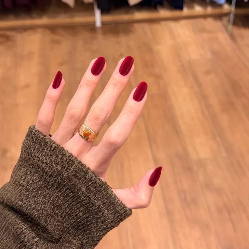 Samt-Nagelkunst-Verstärkungen Karnz