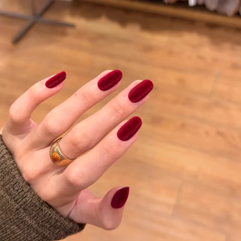 Samt-Nagelkunst-Verstärkungen Karnz
