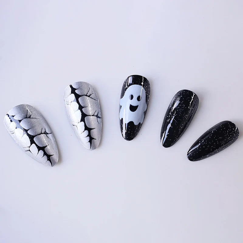 Spooky Ghost-Themen Acryl Nagelkunst Karnz