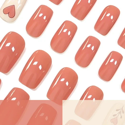 Stylische Herzmuster-Nagelkunstverbesserungen Karnz