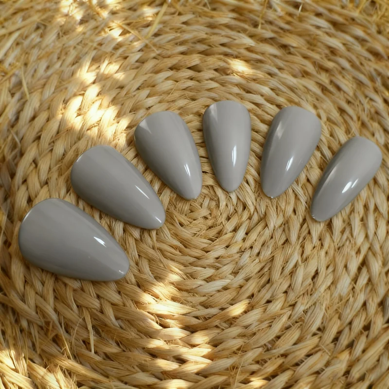 Stilvolles Mandel-Form Nagelkunst Karnz