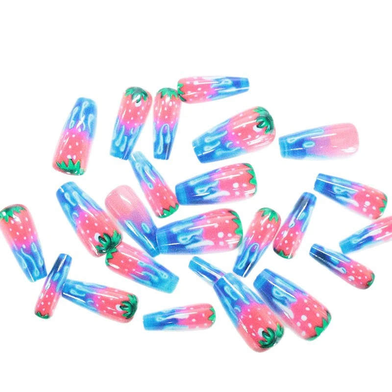 Erdbeer-inspirierten Acryl-Nageldesign Karnz
