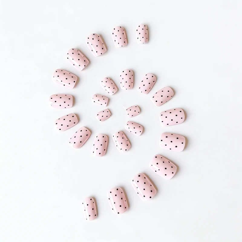 Polka Dot Nagelkunst Design Karnz