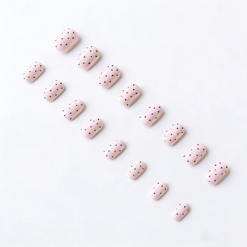 Polka Dot Nagelkunst Design Karnz