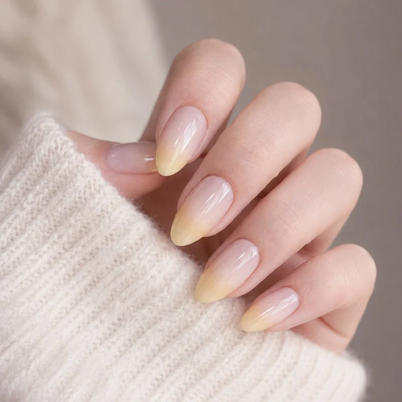 Ombre Mandelbaumförmige Nagelverlängerungen Karnz