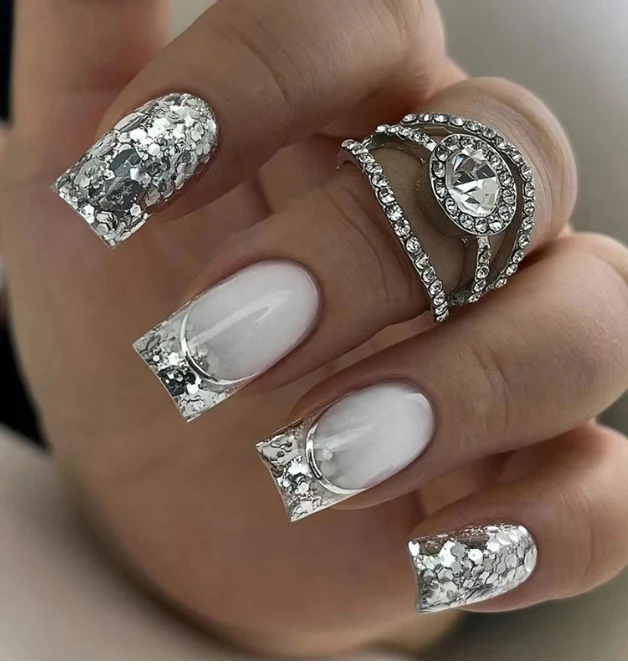 Moderne Dip-Pulver Nagelkunst Karnz