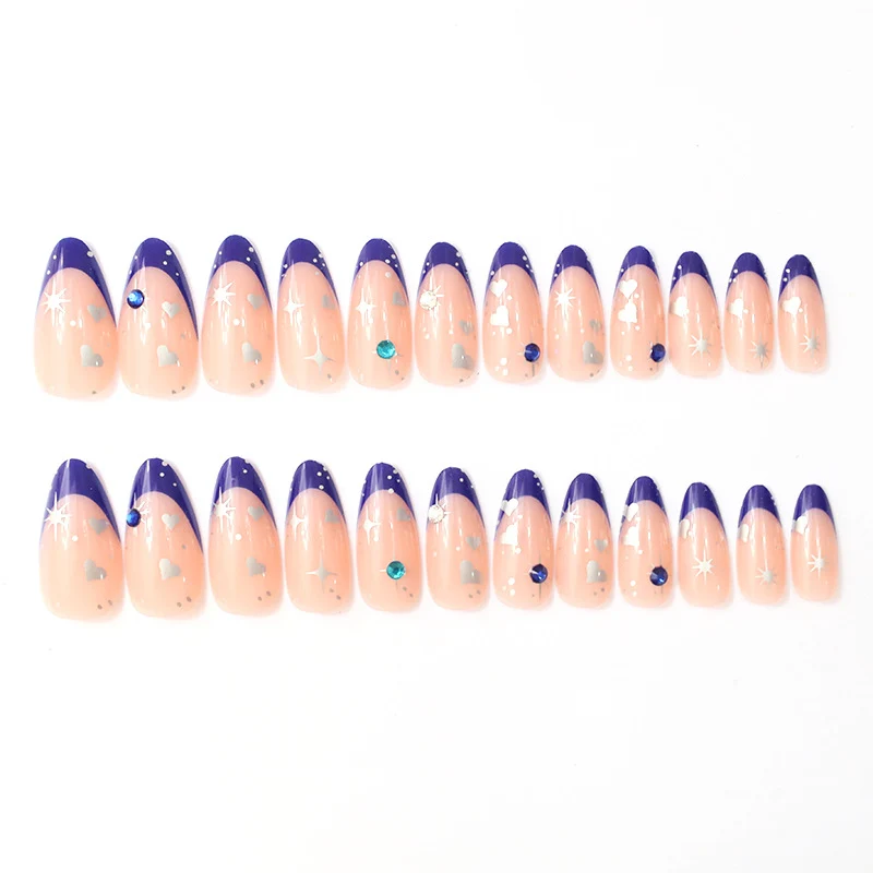 Luxuriöse Stiletto-Nagelverbesserungen Karnz