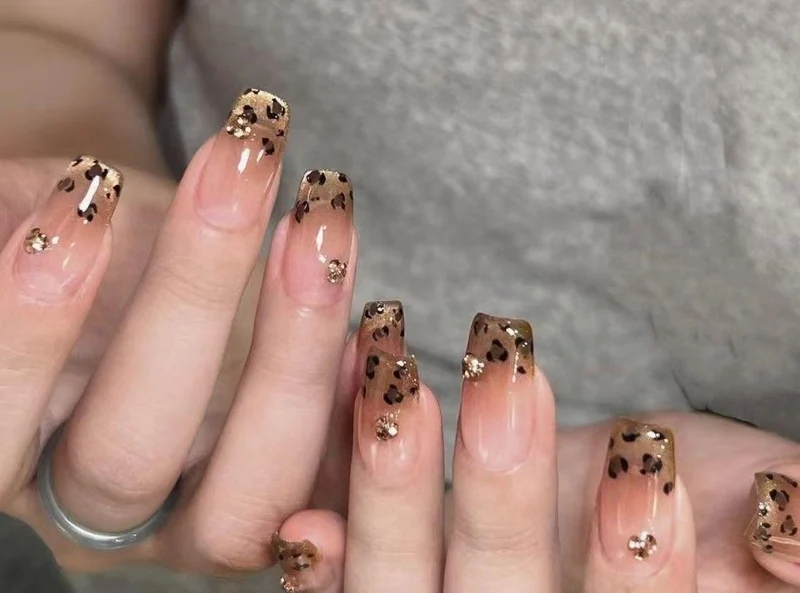 Luxus dekorative Nagelkunst Karnz