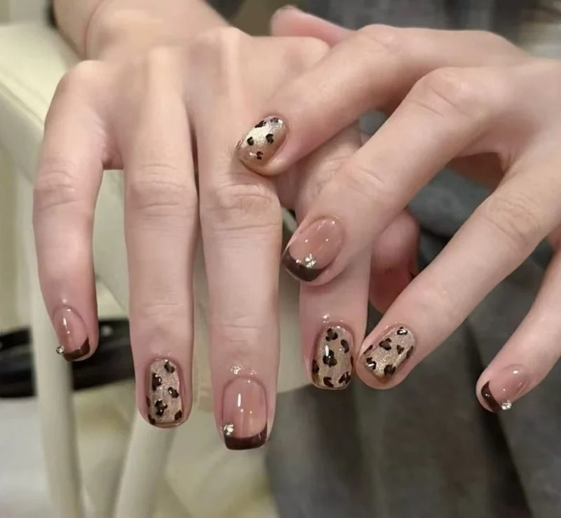 Luxus dekorative Nagelkunst Karnz