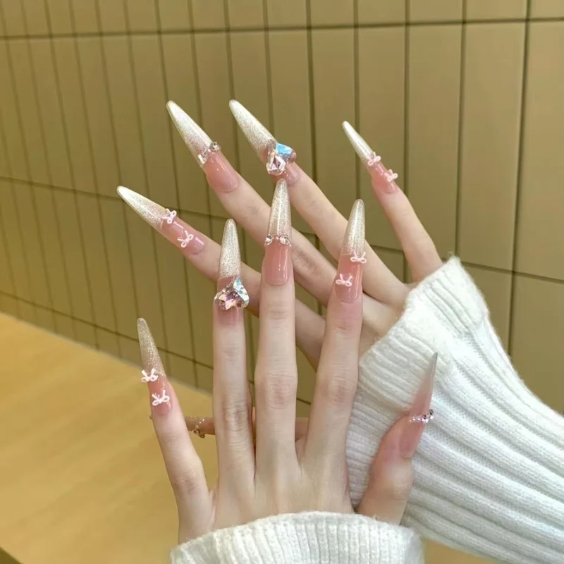 Luxus dekorative Nagelkunst Karnz