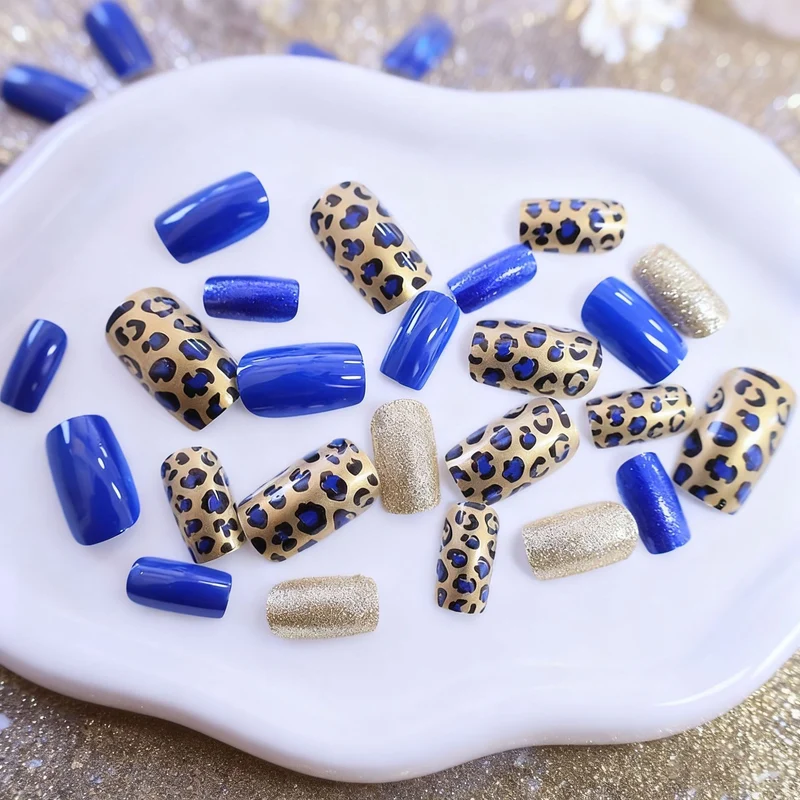 Luxuriöser Leopardenmuster Nagelkunst Karnz