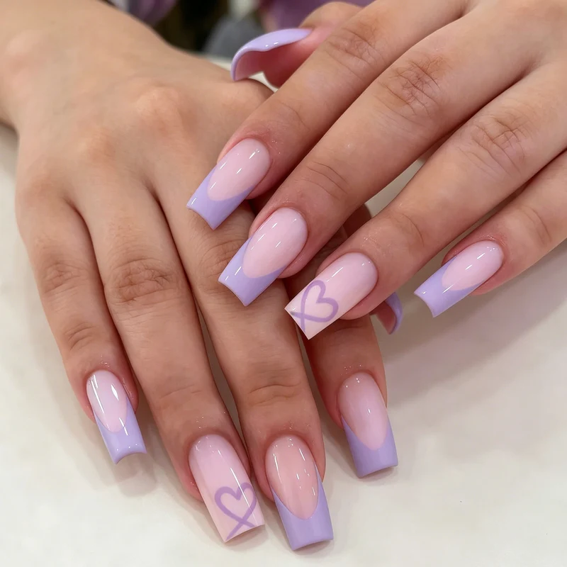 Luxuriöse Herzmuster-Nagelverstärkungen Karnz