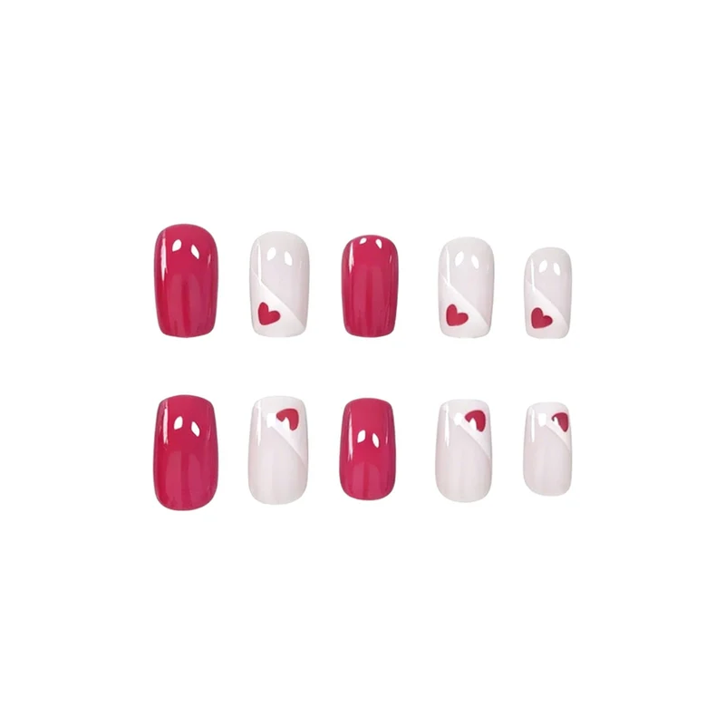 Herz-verzierte Nagelkunst-Verfeinerungen Karnz