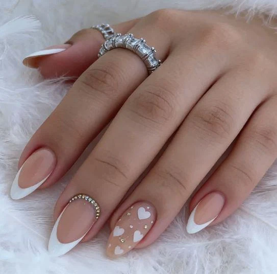 Herz-verzierte Gel-Nagelkunst-Set Karnz