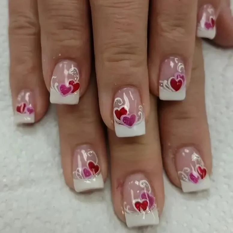 Herz-geschmückte französische Spitzen-Nagelkunstverlängerungen Karnz