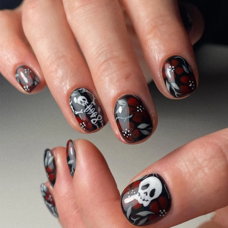 Gothic Floral Nagelkunst Design Karnz