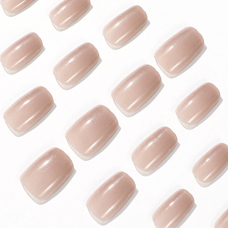 Glänzendes Nude-Gel-Nagel-Set Karnz