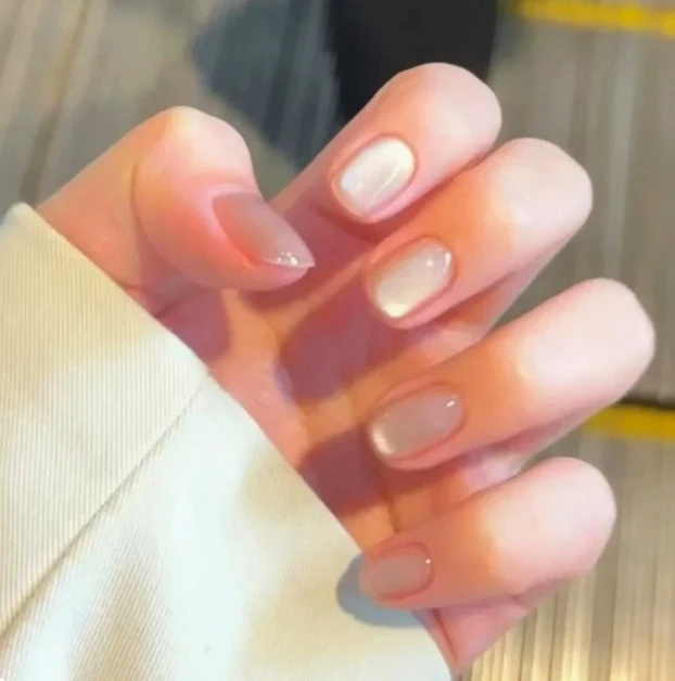 Glänzender Naturnagellack Karnz