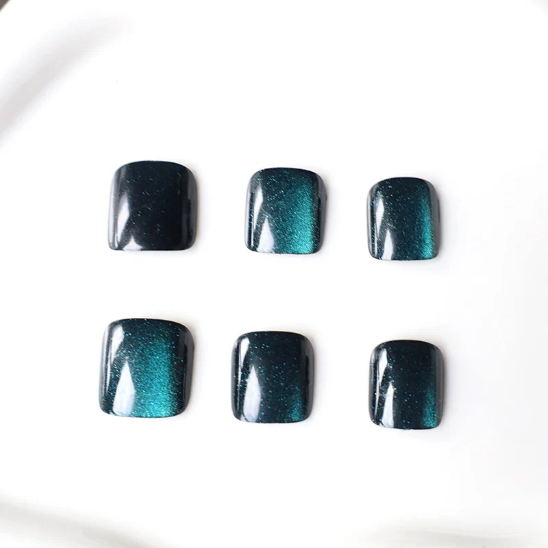 Glitzernde Pediküre Nagelkunst Karnz