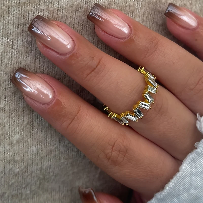Glitzerndes Ombre Nagelset Karnz