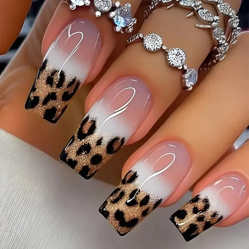Glitzerndes Ombre Nagelkunst Karnz