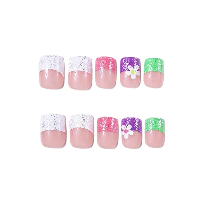 Glitzernde Floral Nagelkunst Verbesserungen Karnz
