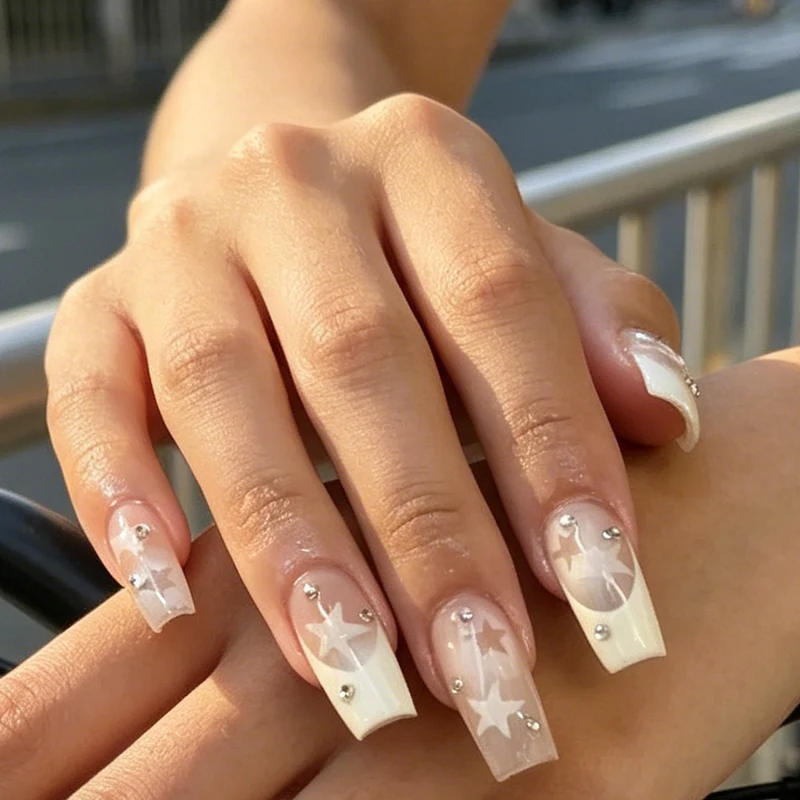 Glamorous Starry Nail Art Karnz