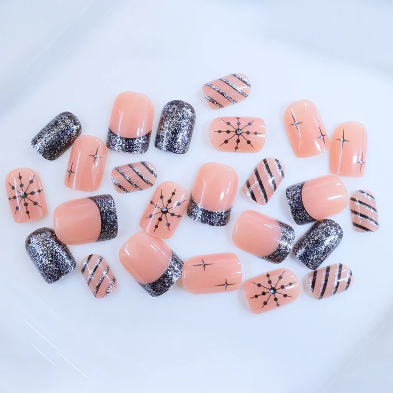 Glamouröses Nagelkunst-Set Karnz