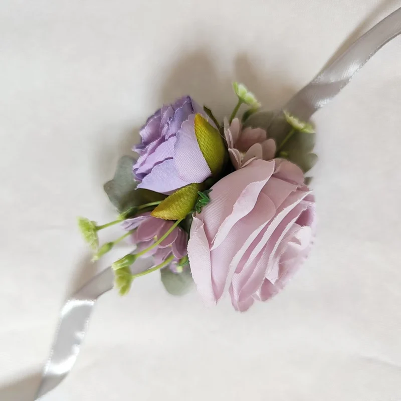 Elegante Blumen-Korsage
