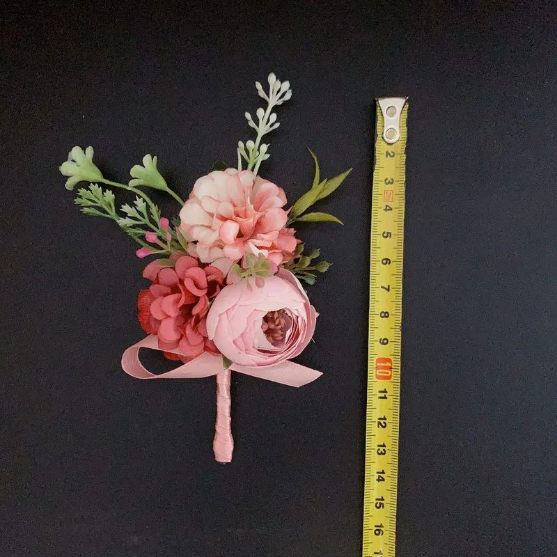 Zarte florale Korsage