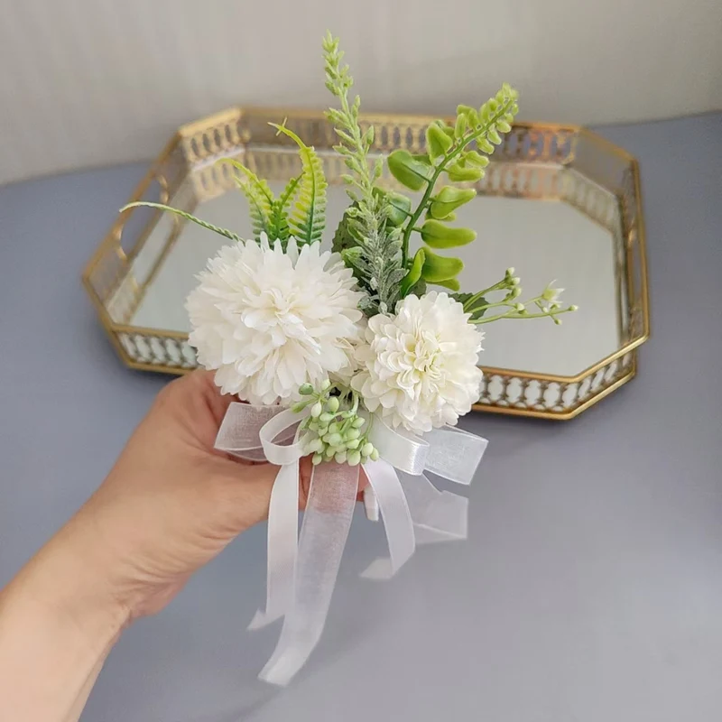 Charmante Blumen Corsage