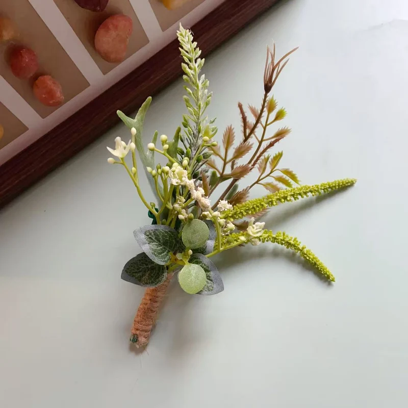 Moderne dekorative Blumenanordnung