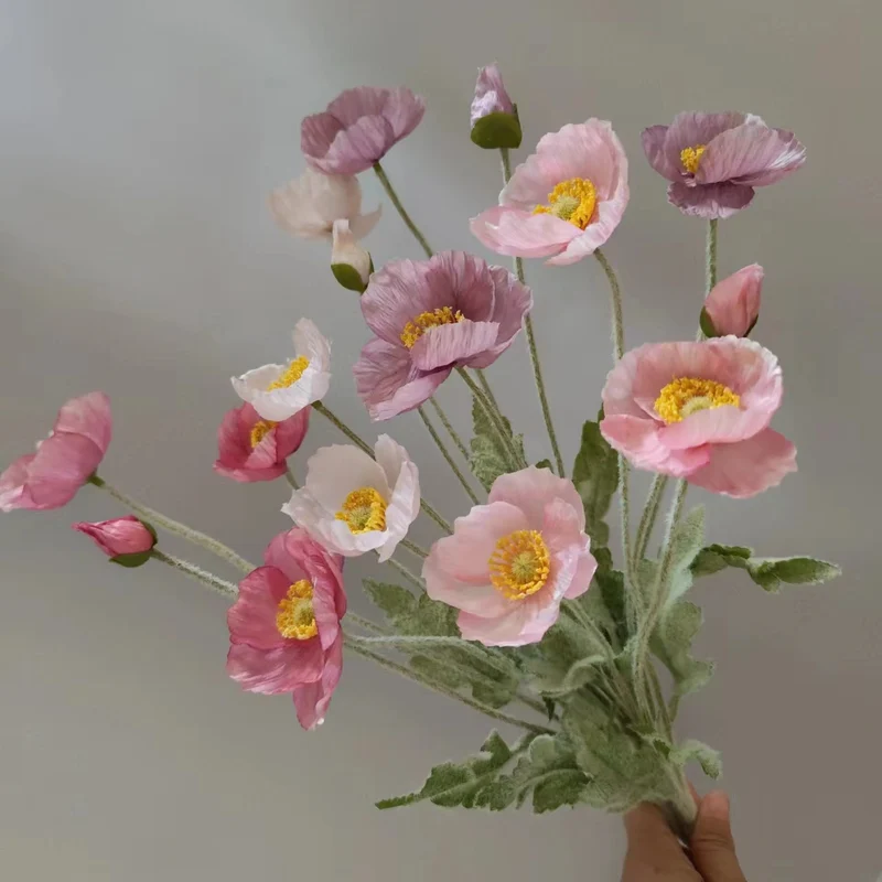 Lebensechte Mohnblumenstiel