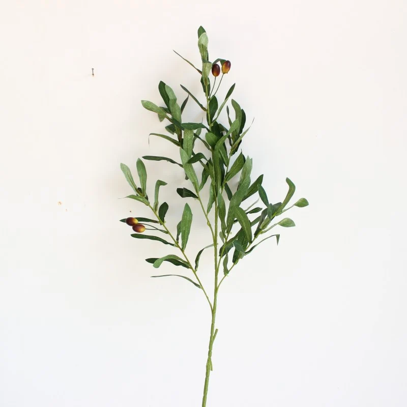 Lebensechte Olivenzweigarrangement