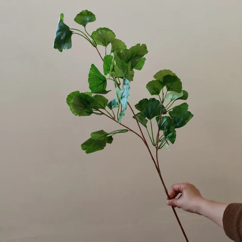 Lebensechte Ginkgo-Blatt Dekorative Stange