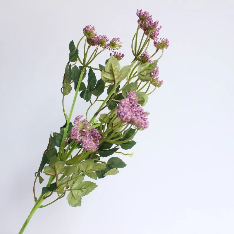 Lebensechte dekorative Blumenstielbouquet