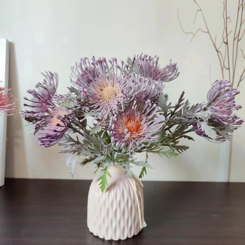Lebensechter dekorativer Chrysanthemenstiel