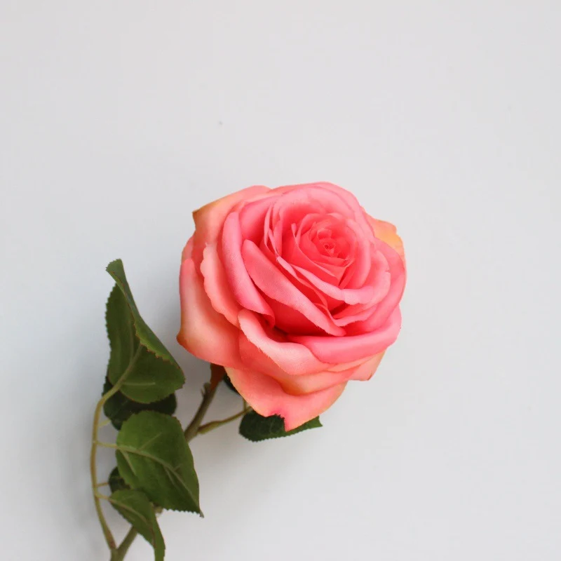 Elegante Künstliche Rosenstiel