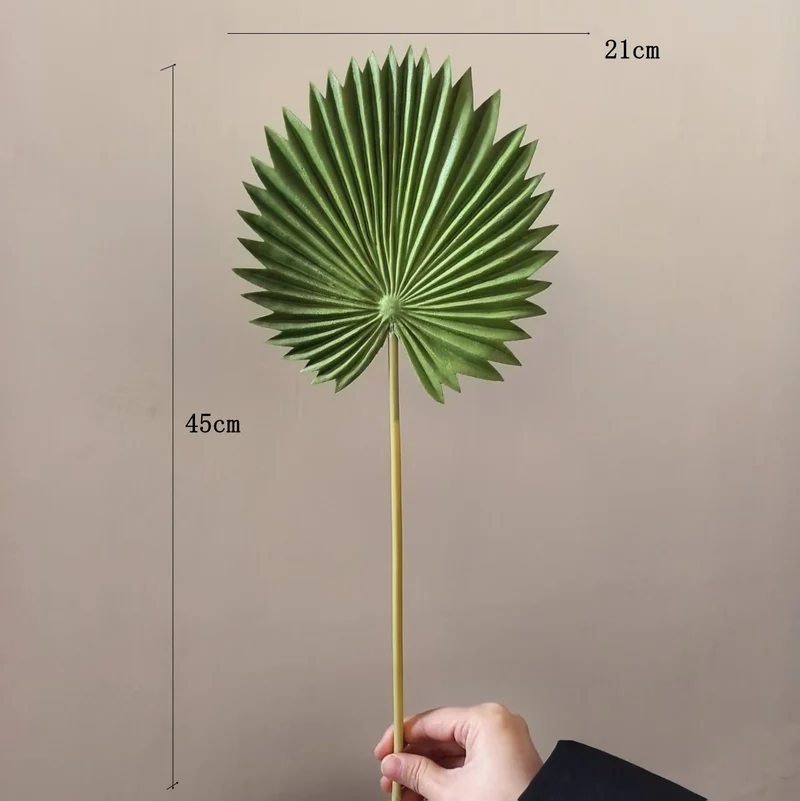 Dekorativer Palmblattstengel