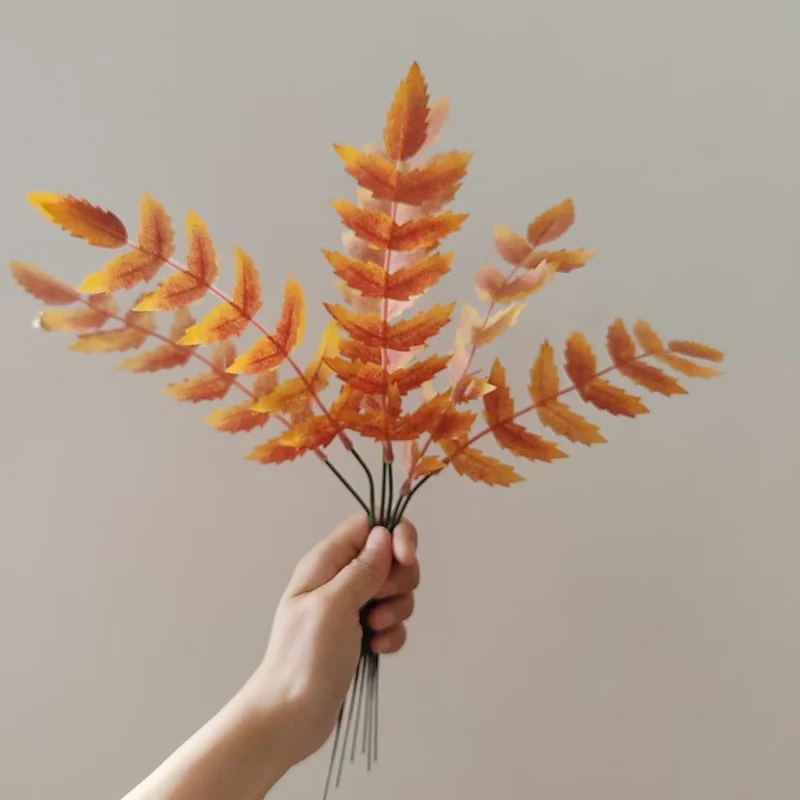 Herbst-inspirierter dekorativer Blätterstiel