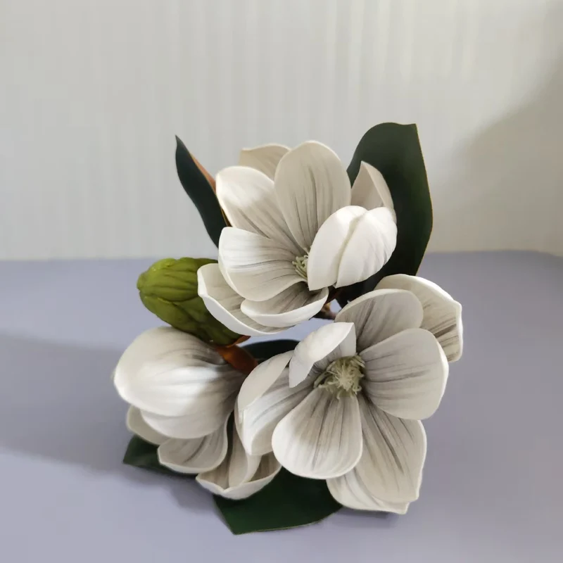Künstlicher Magnolienblütenstrauß