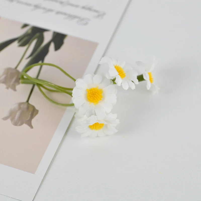 Dekorativer Kunstblumenstrauß Karnz