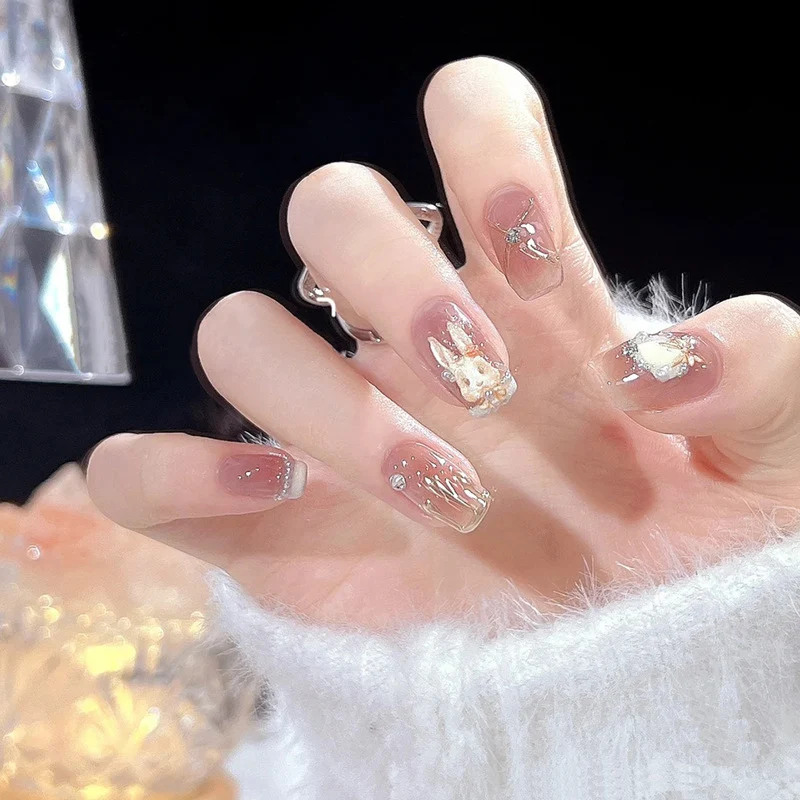 Dekorative Press-On Nagelkunst mit eleganten schwarzen Spitzen Karnz