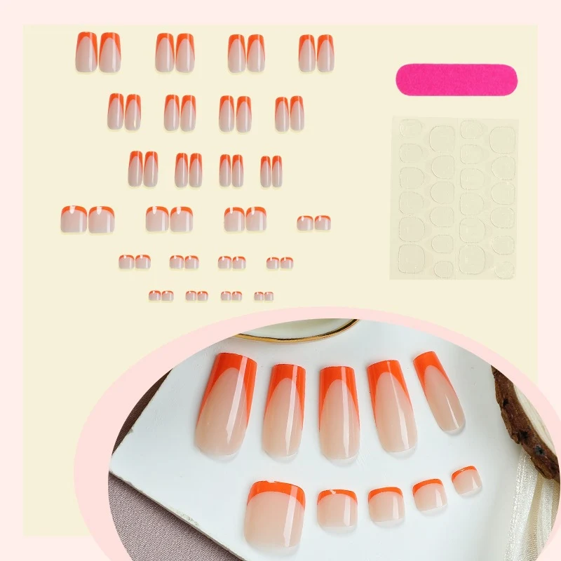 Kunstnagelset mit stilvollen geometrischen Designelementen Karnz