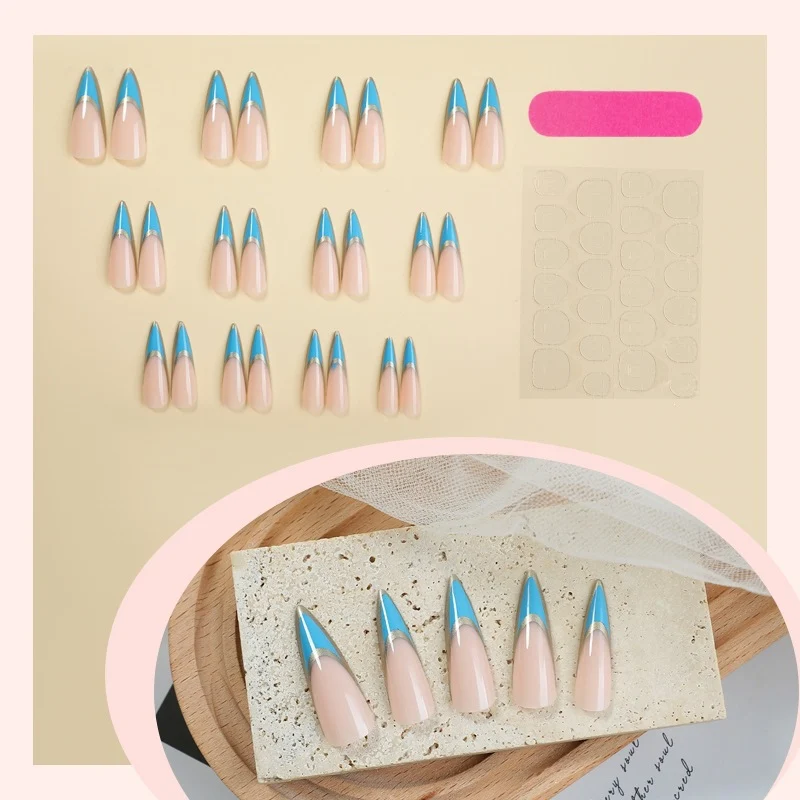 Kunstnagelset mit stilvollen, asymmetrischen Designs Karnz