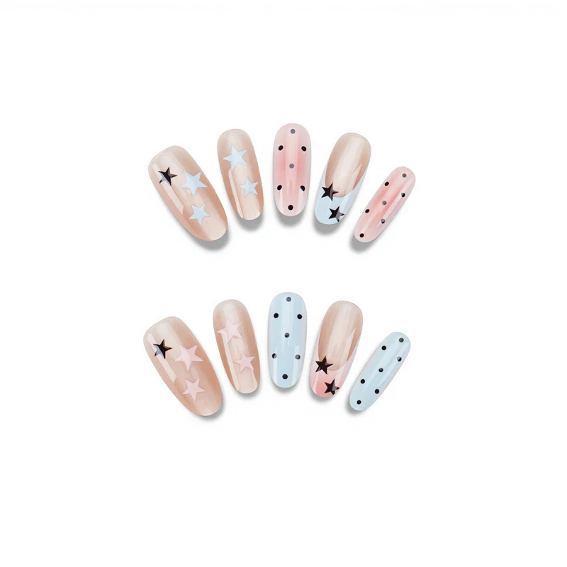 Künstlerisches Press-On-Nagelset mit Stern- und Punktdesigns Karnz
