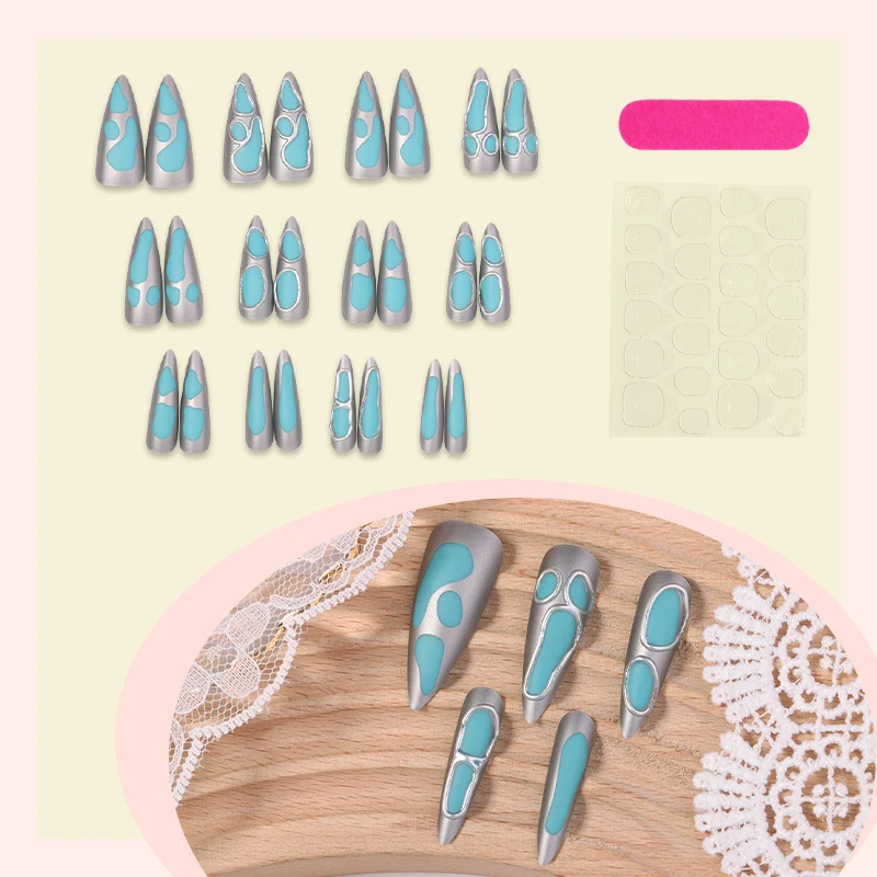 Kunstnagelset mit modernen geometrischen Designs Karnz