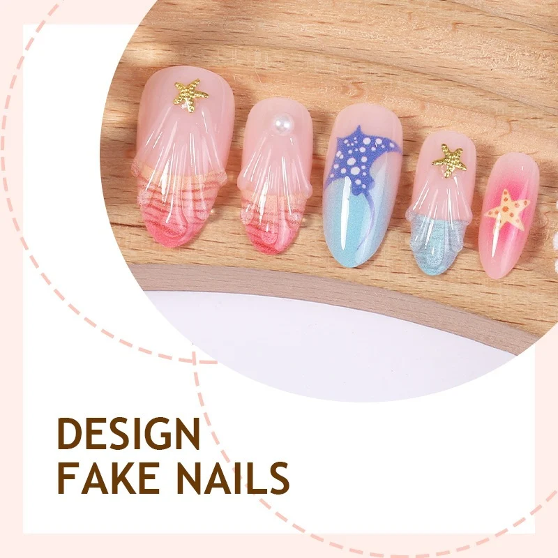 Kunstnagelset mit maritimen Motiven Karnz