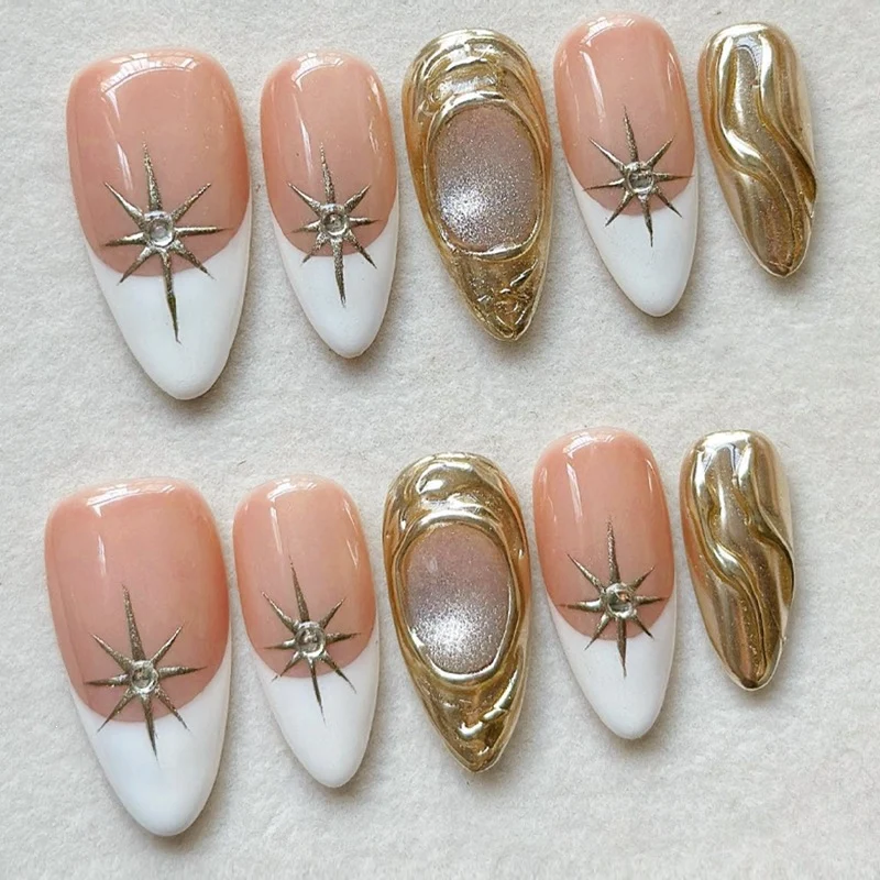 Kunstnagelset mit luxuriösen Blumendekoren Karnz